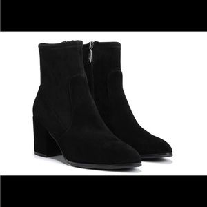 Blonde Floris Black Suede booties size 8.5